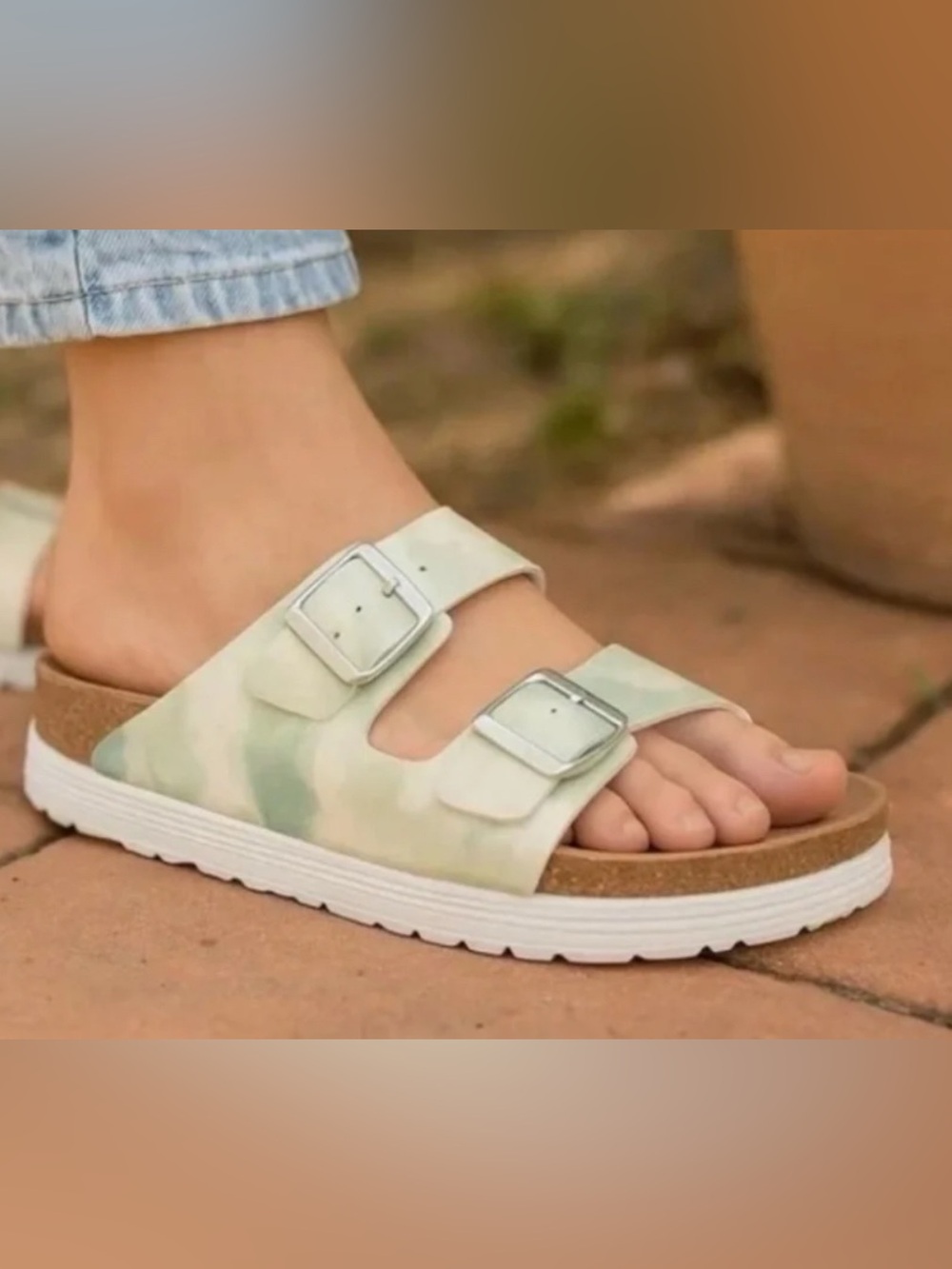 Papillio Arizona Double-Buckle Platform
Sandals - Light Green
🆕 with outbox